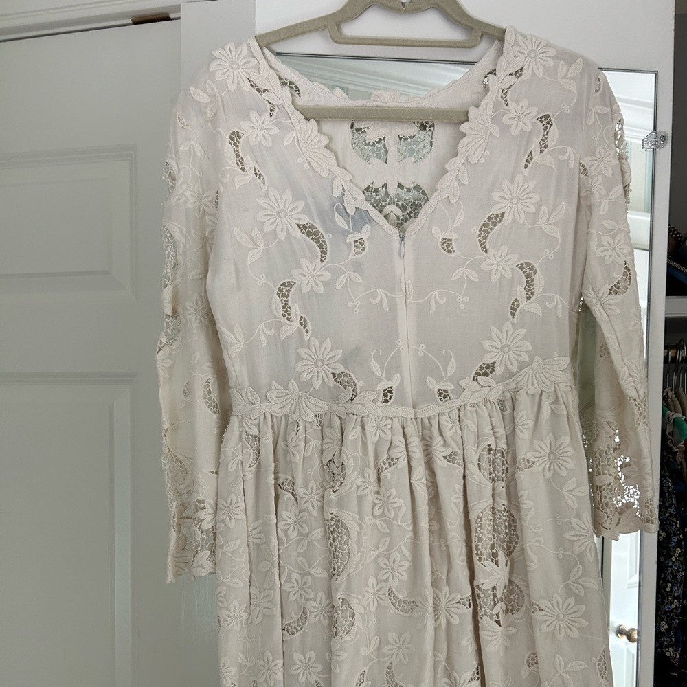 Lovely Lace Sea dress